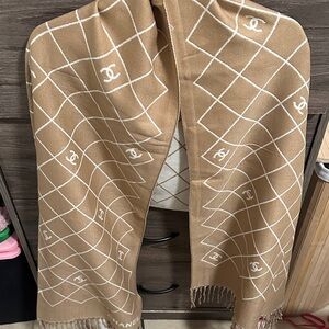 Beige and White Checkered Scarf